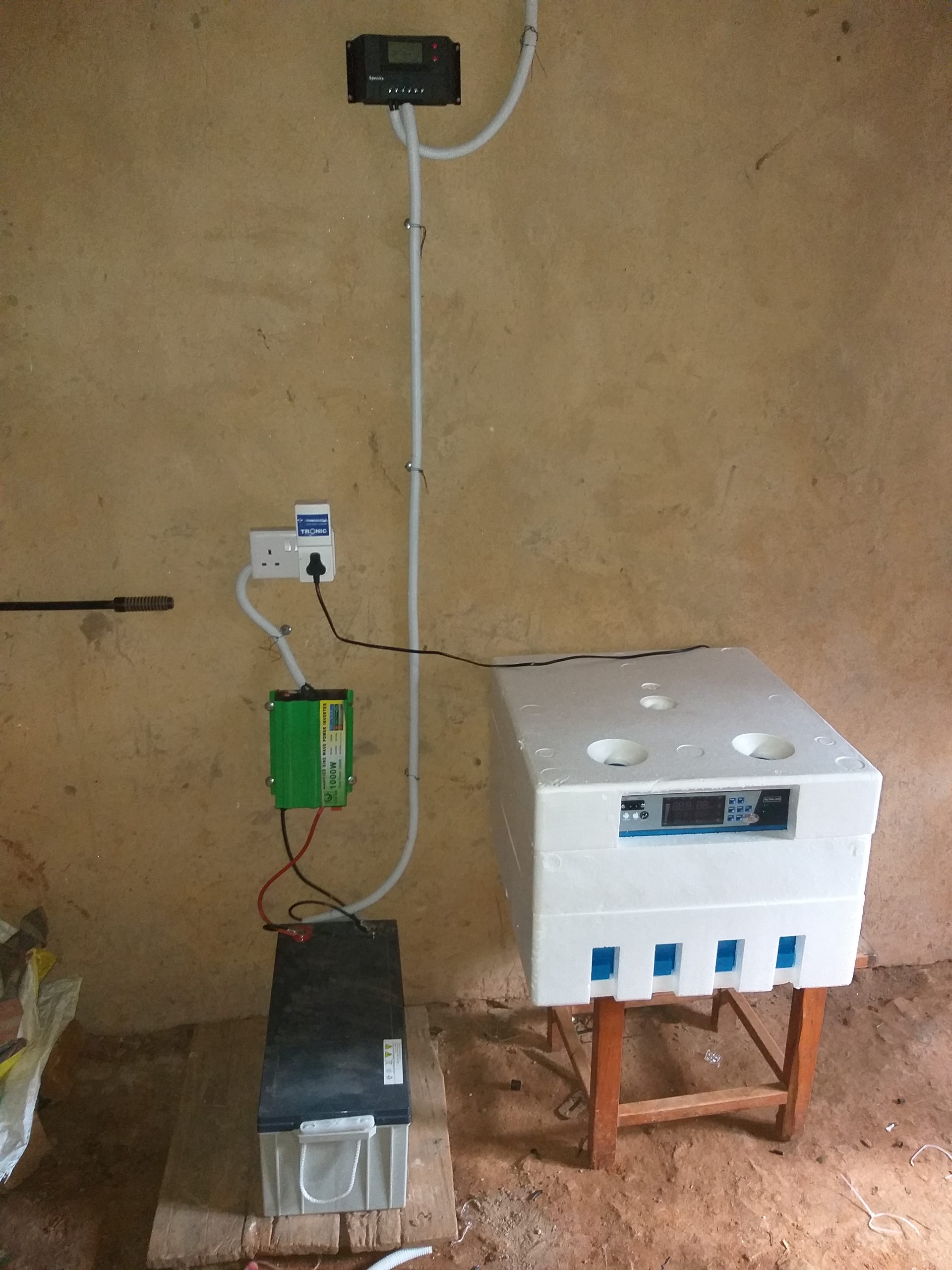 128 Egg Fully Automatic Solar/Electric Incubator and Hatcher AC/DC Full-Hatcher/Half-hatcher - Image 3