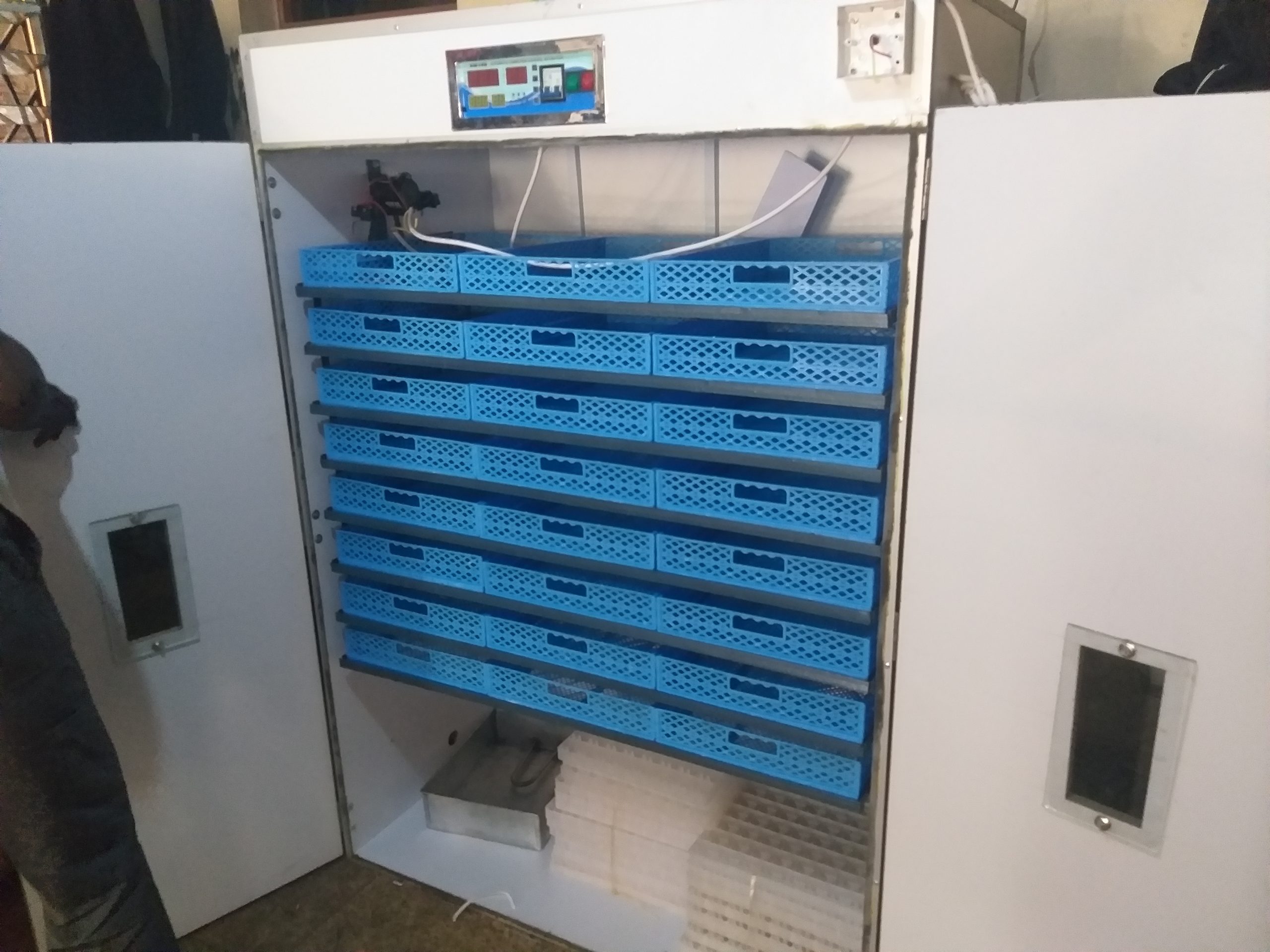 3520 Egg Fully Automatic Solar/Electric Incubator and Hatcher AC/DC Full-Hatcher/Half-hatcher - Image 2